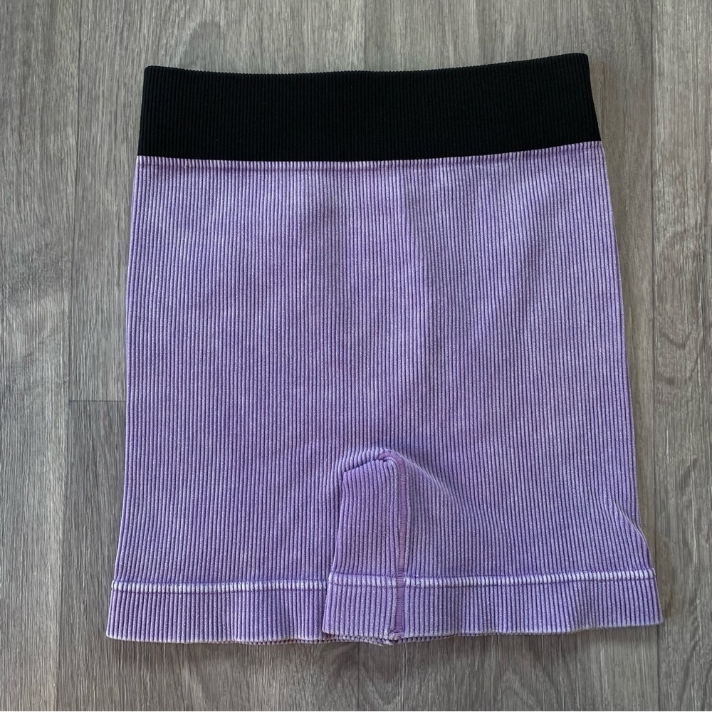 New Mineral Washed Ribbed Seamless High Rise Shorts in Lavender